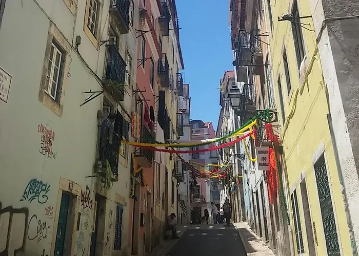 Amazing Camoes - Chiado, Lisboa
