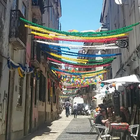 Amazing Camoes - Chiado, דירה ליסבון