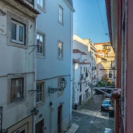 Amazing Camoes - Chiado, דירה *