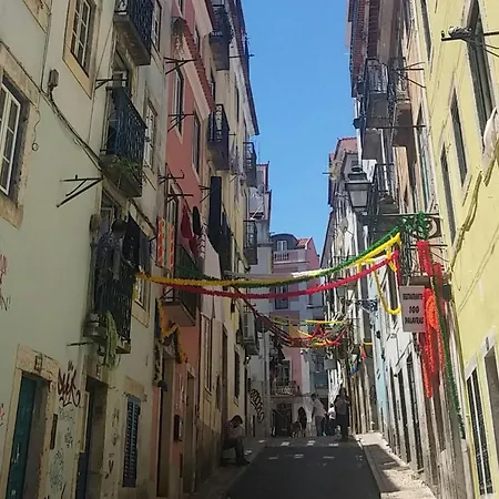 Amazing Camoes - Chiado, ליסבון