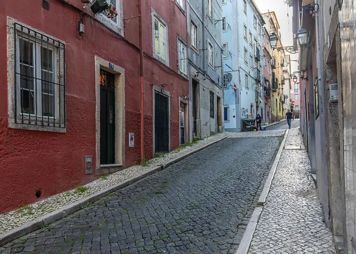Amazing Camoes - Chiado, *