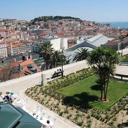Апартаменты Amazing Camoes - Chiado, Лиссабон